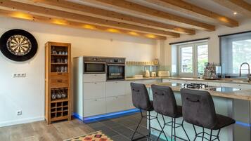 Loft Mewah | Dapur pribadi | Kompor dan mesin pembuat kopi/teh