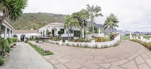 Entrée de l’hébergement