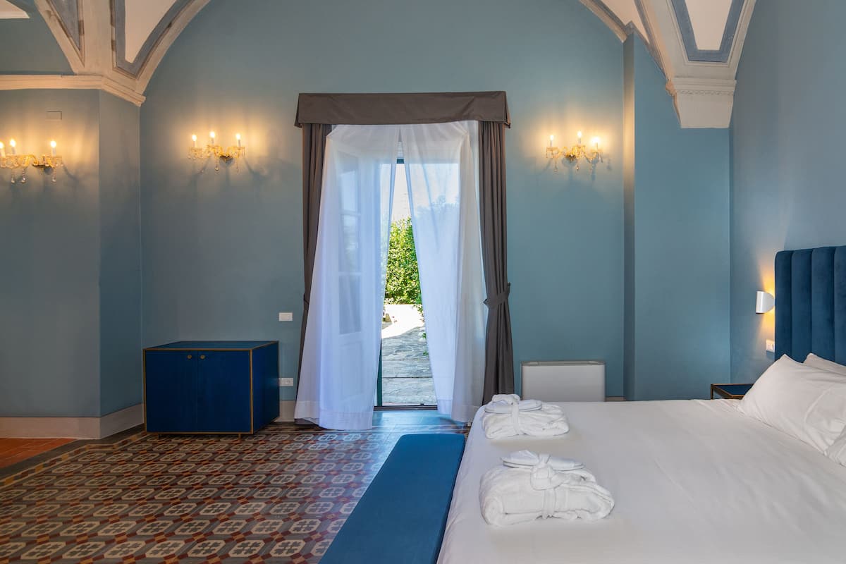 executive room | down duvets, minibar, desk, laptop workspace