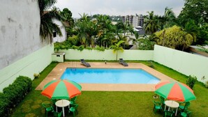 Unclassified image, 3 of 12, button - Villa Cocody Cité Des Arts (Abidjan)