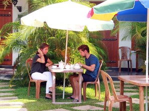 Khu ẩm thực ngoài trời