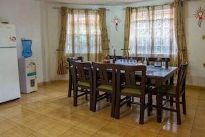 Family dining - Imanisuites (Nairobi)