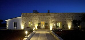 Front of property - evening/night - Masseria Stellato (Nardò)