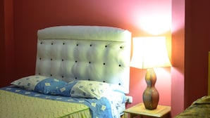 Classic Single Room, 1 Large Single Bed, Non Smoking | Iron/ironing board (on request), free WiFi, bed sheets - Hospedaje Mamá Chelita (Nazca)