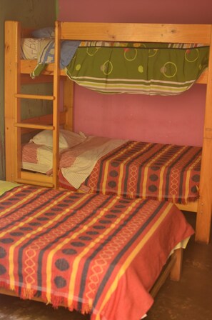 Classic Shared Dormitory, 1 Bedroom, Non Smoking | Iron/ironing board, free WiFi, bed sheets - Hospedaje Mamá Chelita (Nazca)