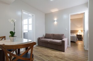 Standard Double Room | Private kitchen | Fridge, microwave, stovetop, cookware/dishes/utensils