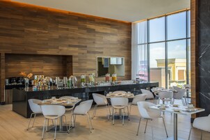 Breakfast, lunch and dinner served