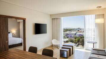 Caja de seguridad en la habitación, escritorio y wifi gratis