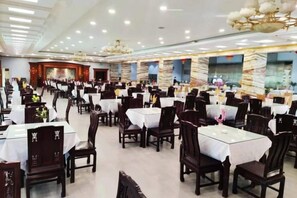قاعة الولائم والاحتفالات