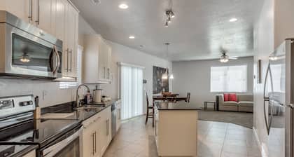 Spacious & New Guesthouse in Orem - Provo