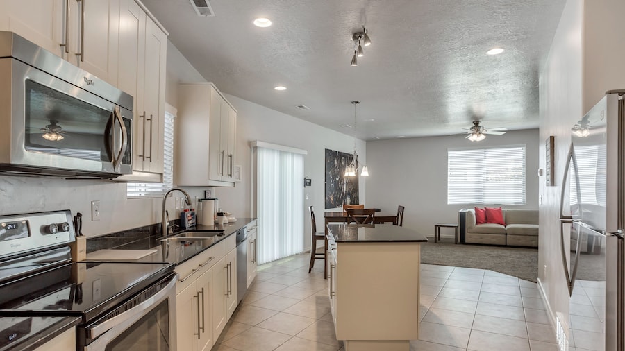 Spacious & New Guesthouse in Orem - Provo