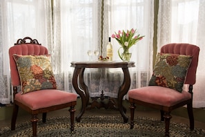 Room (Belmont) | Iron/ironing board, free WiFi, bed sheets - Mira Monte Inn & Suites (Bar Harbor)