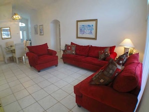 House, 4 Bedrooms, Private Pool | Living room