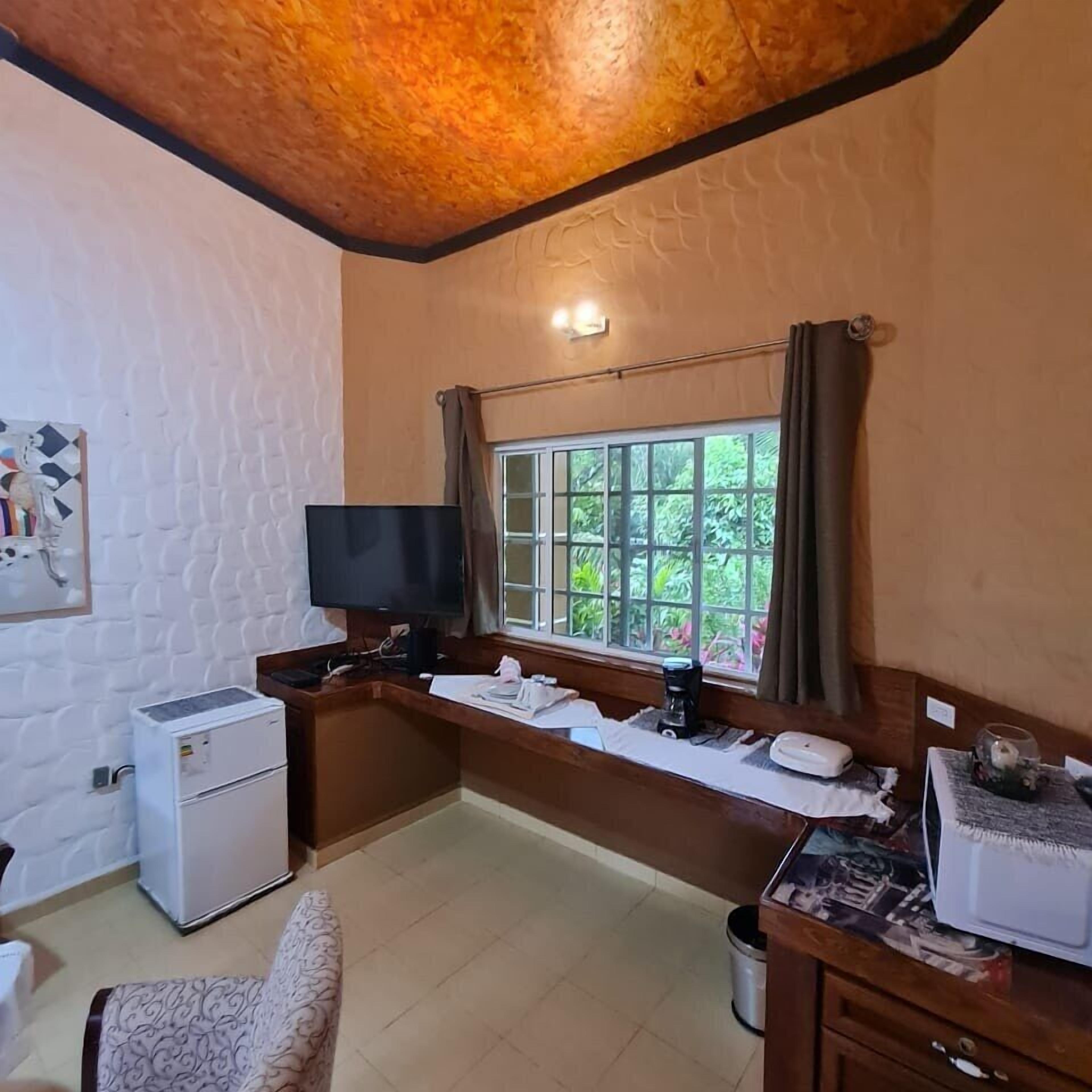 deluxe apartment | individually furnished, desk, laptop workspace, iron/ironing board