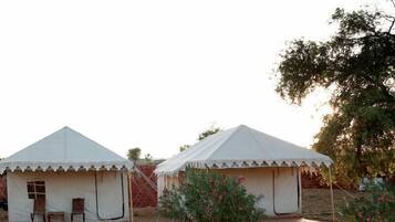 ๋ญ์
๋ฆฌ ํ
ํธ | 20 ๊ฐ์ ์นจ์ค, ๊ฐ์ค ๋ด ๊ธ๊ณ , ๊ฐ๊ฐ ๋ค๋ฅธ ์คํ์ผ์ ์ธํ
๋ฆฌ์ด, ๊ฐ๊ฐ ๋ค๋ฅด๊ฒ ๊ฐ๊ตฌ ๋น์น