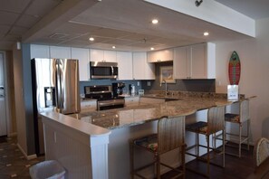 Condo, Multiple Beds (Watercrest 306 (2/2)) | Private kitchen | Microwave, oven, stovetop, dishwasher