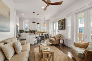 Apartment, Multiple Beds | Living area