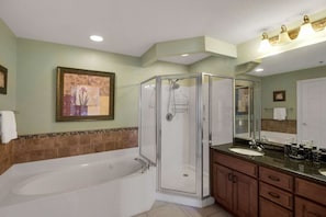 Apartment, Mehrere Betten | Badezimmer