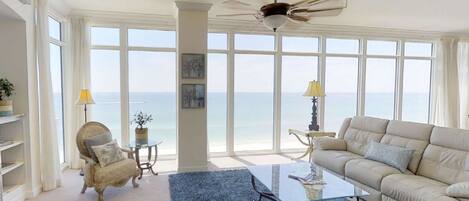 公寓, 多張床 | 起居區 | 電視