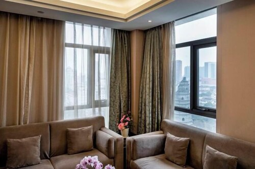Jiangyin Furen Boutique Hotel (Zhongshan Park Subway Station)