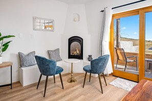 Deluxe studio suite, uitzicht op wijngaard | Luxe beddengoed, Tempur Pedic-bedden, individueel gedecoreerd
