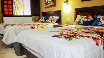 Tallelokero huoneessa, työpöytä, äänieristys, ilmainen Wi-Fi