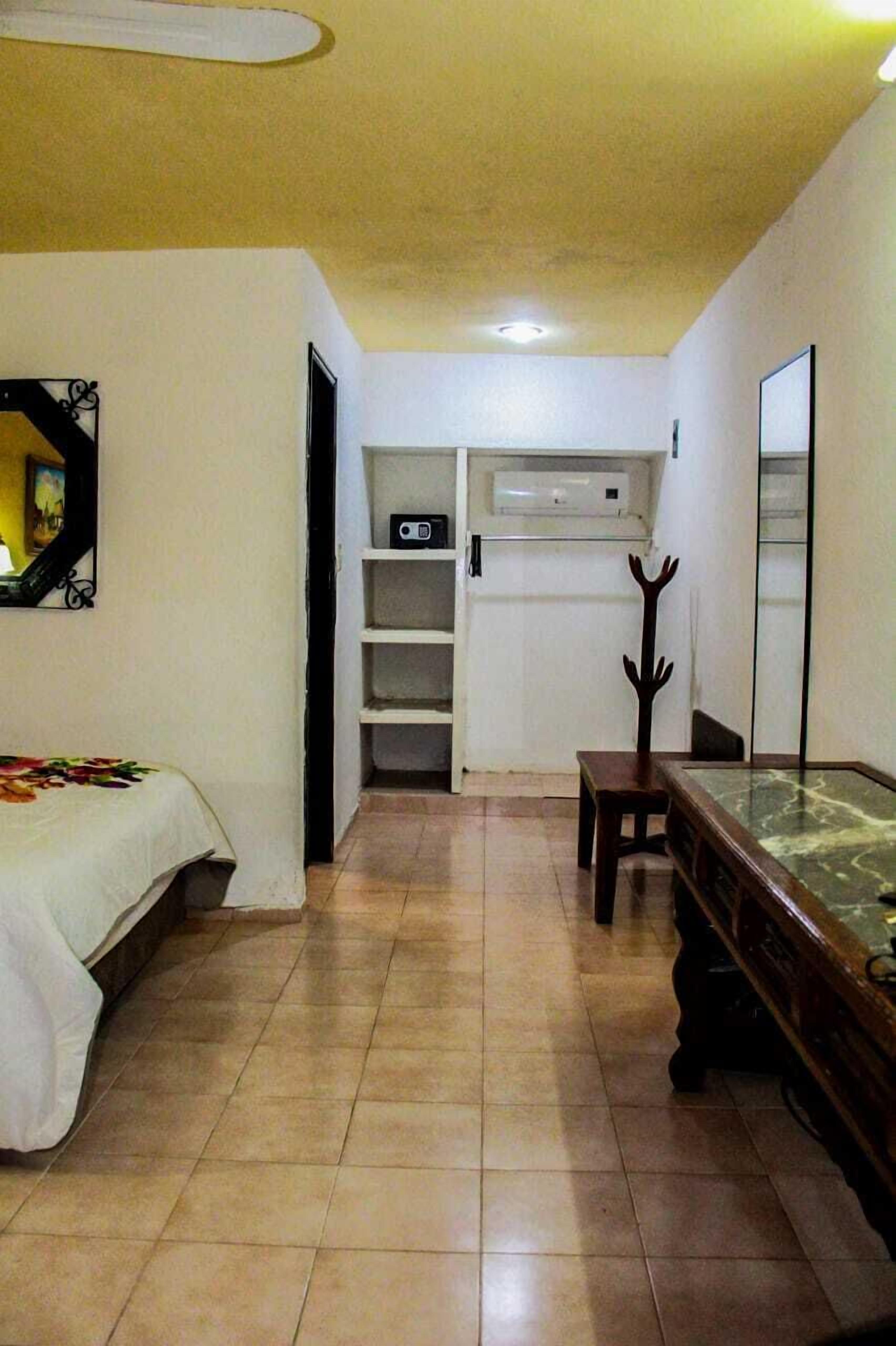 in-room safe, desk, soundproofing, free wifi