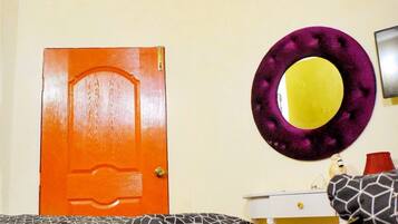 Executive Room, 1 Double Bed | Individually decorated, individually furnished, iron/ironing board