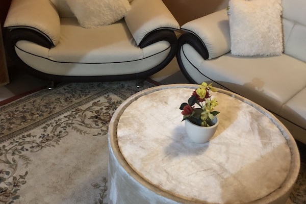 Luxury Suite, 1 Queen Bed, Garden View | Room amenity