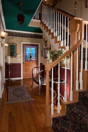 Staircase - The Victorian Lady (Jenks)