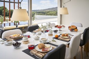 Desayuno continental incluido todos los días