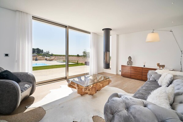 Televisión LED y reproductor de DVD 