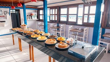 Free daily buffet breakfast