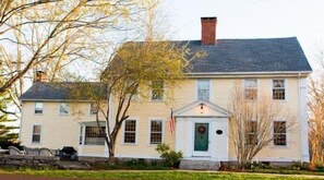 Front of property - Stonecroft Inn (Ledyard)