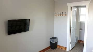Cortinas blackout, wifi gratis y ropa de cama
