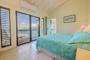 3 bedrooms, in-room safe, iron/ironing board, travel cot