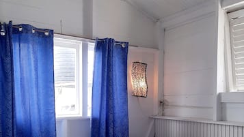 2 Schlafzimmer, BĂŒgeleisen/BĂŒgelbrett, WLAN, BettwĂ€sche