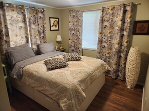 3 soveværelser, skrivebord, strygejern/strygebræt, weekendseng