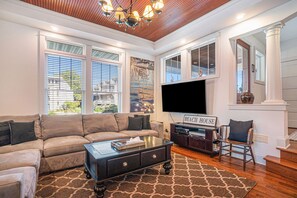 Smart TV, fireplace, table football, ping pong