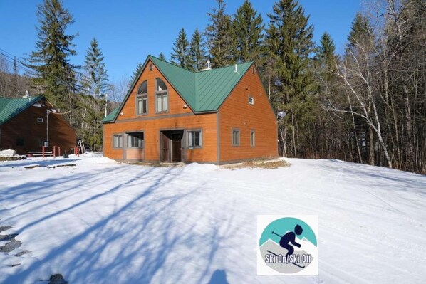 Exterior - ☆ SKI ON & OFF! ☆ Spruce Glen Cabin 2 on Great Eastern w/AC, Sauna. Fireplace (Killington)