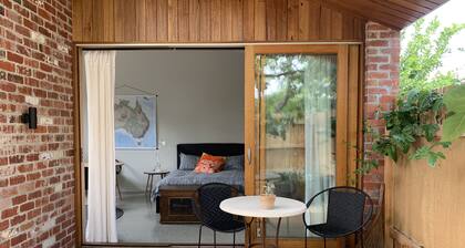 Inner city garden studio in the heart of Footscray