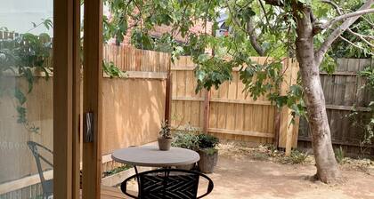 Inner city garden studio in the heart of Footscray