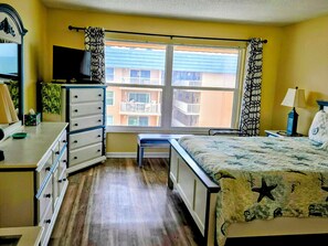 2 bedrooms, desk, iron/ironing board, free WiFi