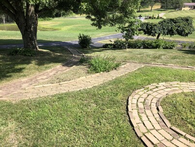 ⭐️⭐️⭐️⭐️⭐️Immaculate Estate on 10 Acres, Two Ponds, 4 Bedrooms, 3 Baths, Sleeps 16!