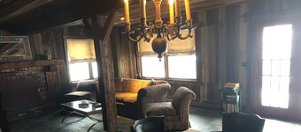 ⭐️⭐️⭐️⭐️⭐️Immaculate Estate on 10 Acres, Two Ponds, 4 Bedrooms, 3 Baths, Sleeps 16!