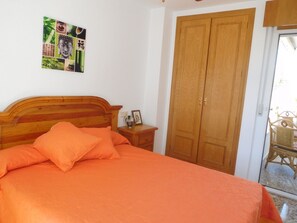 2 bedrooms, free WiFi, bed sheets, wheelchair access