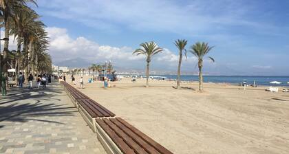 110m2 appartement + 18m2 terrasse et grande piscine, Alicante, Playa San Juan
