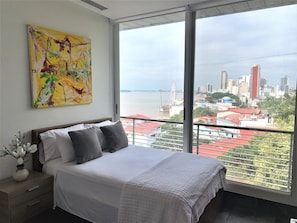 Comfort Suite, 1 Queen Bed | View from room