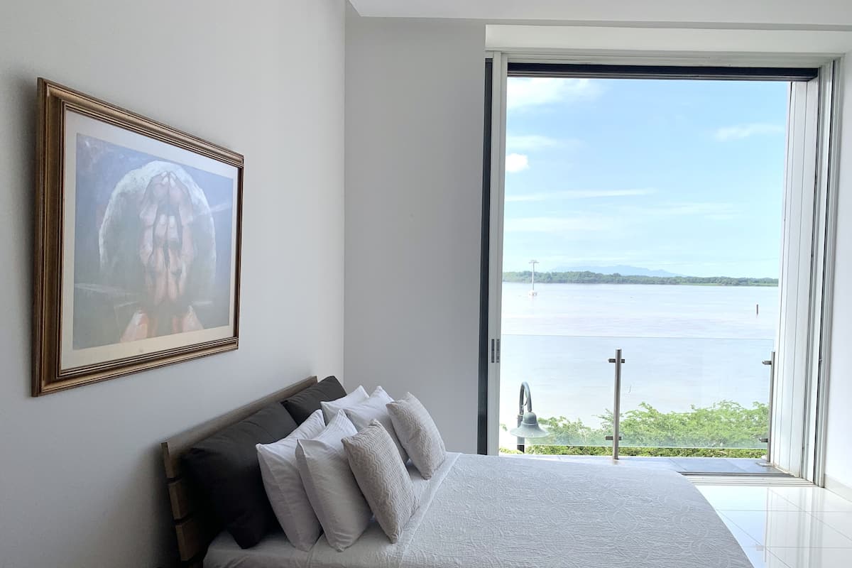 Deluxe studio | Lakens van Egyptisch katoen, luxe beddengoed, donsdekens