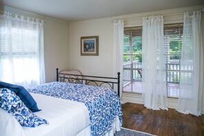 3 dormitorios, escritorio, tabla de planchar con plancha y wifi